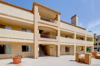 Photo #2: 240019778 Listing