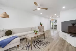 Photo #1: 240019790 Listing