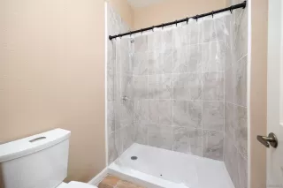 Photo #4: 240019808 Listing