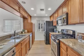 Photo #6: 240019819 Listing