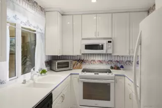 Photo #5: 240019821 Listing