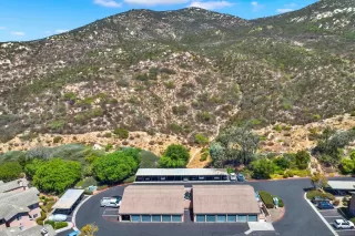 Photo #2: 240019831 Listing