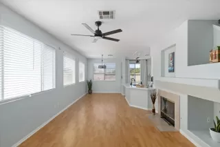 Photo #5: 240019859 Listing