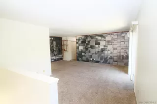 Photo #4: 240019901 Listing