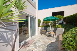 Photo #5: 240019923 Listing