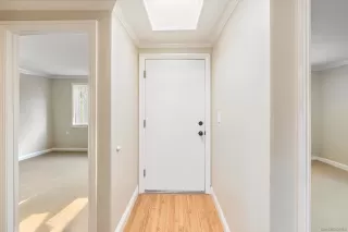 Photo #4: 240019949 Listing