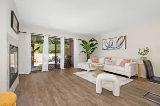 Photo #3: 240019960 Listing