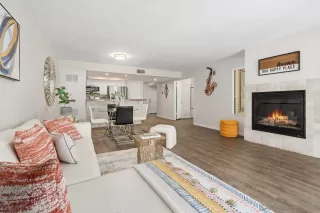 Photo #5: 240019960 Listing