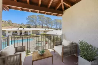 Photo #4: 240019963 Listing