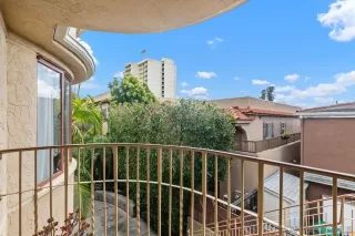 Photo #4: 240020004 Listing 