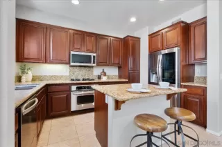 Photo #5: 240020034 Listing 