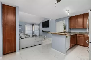 Photo #4: 240020052 Listing 