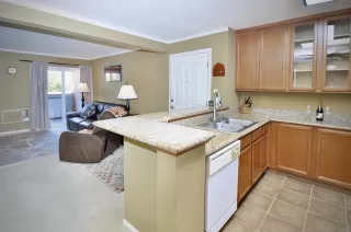 Photo #5: 240020063 Listing