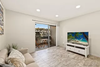 Photo #1: 240020068 Listing