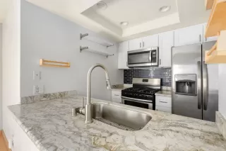 Photo #6: 240020079 Listing