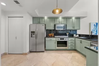 Photo #5: 240020091 Listing