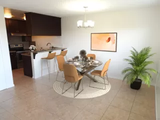 Photo #3: 240020140 Listing