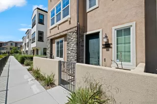 Photo #2: 240020346 Listing 