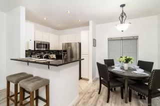 Photo #1: 240020352 Listing