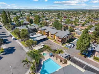 Photo #2: 240020362 Listing