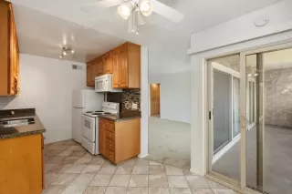 Photo #3: 240020382 Listing