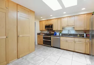 Photo #6: 240020409 Listing 