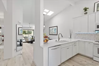 Photo #2: 240020424 Listing 