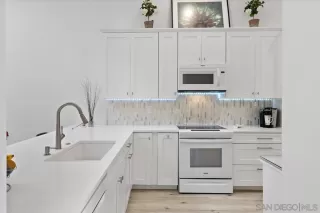 Photo #4: 240020424 Listing 