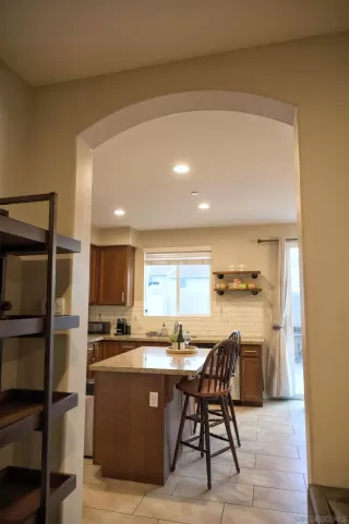 Photo #3: 240020493 Listing 