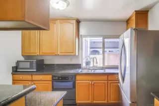 Photo #3: 240020564 Listing