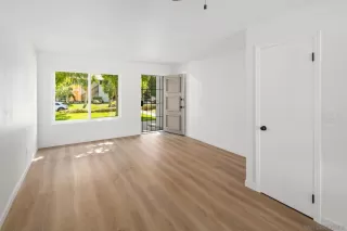 Photo #3: 240020569 Listing 