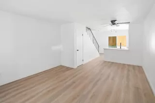 Photo #4: 240020569 Listing 