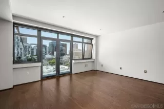 Photo #1: 240020581 Listing