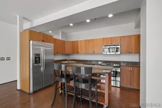 Photo #4: 240020581 Listing