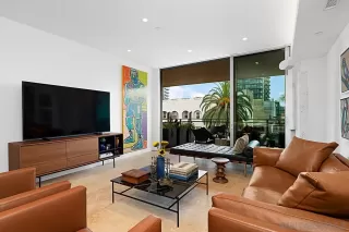 Photo #1: 240020584 Listing