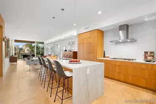 Photo #2: 240020584 Listing