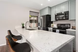 Photo #5: 240020611 Listing 