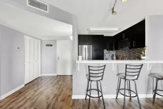 Photo #6: 240020725 Listing 