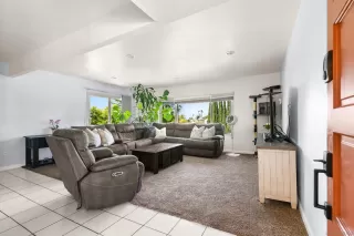 Photo #1: 240020728 Listing