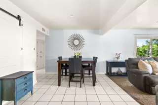 Photo #2: 240020728 Listing