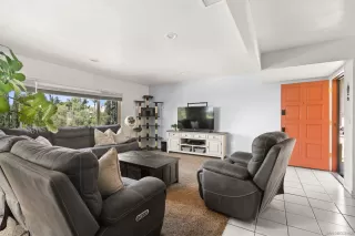 Photo #4: 240020728 Listing