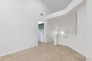 Photo #5: 240020729 Listing