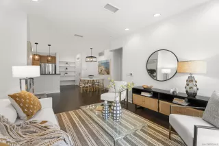 Photo #3: 240020778 Listing 