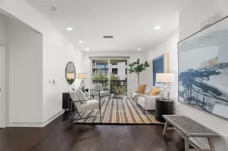 Photo #5: 240020778 Listing 