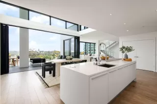 Photo #4: 240020910 Listing