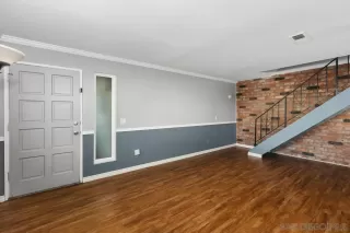 Photo #2: 240020943 Listing