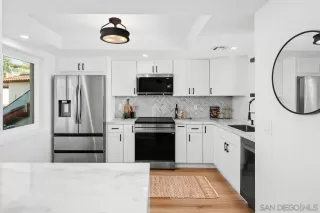 Photo #5: 240021007 Listing