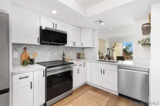 Photo #6: 240021007 Listing