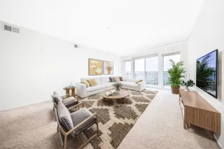 Photo #1: 240021013 Listing