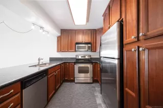 Photo #4: 240021013 Listing